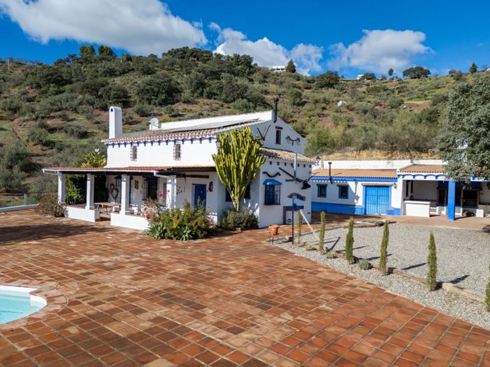 Image No.19-3 Bed Property for sale