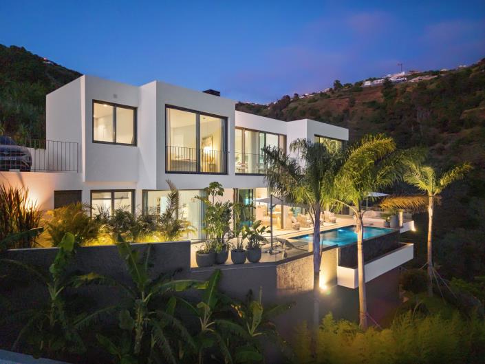 Image No.3-3 Bed Villa for sale