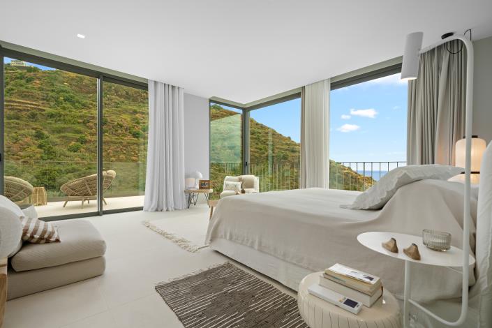 Image No.10-3 Bed Villa for sale