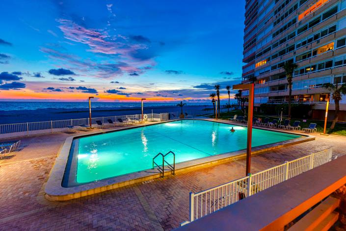 Image No.3-3 Bed Condo for sale