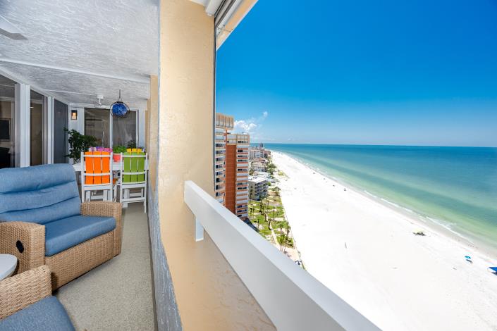 Image No.21-3 Bed Condo for sale