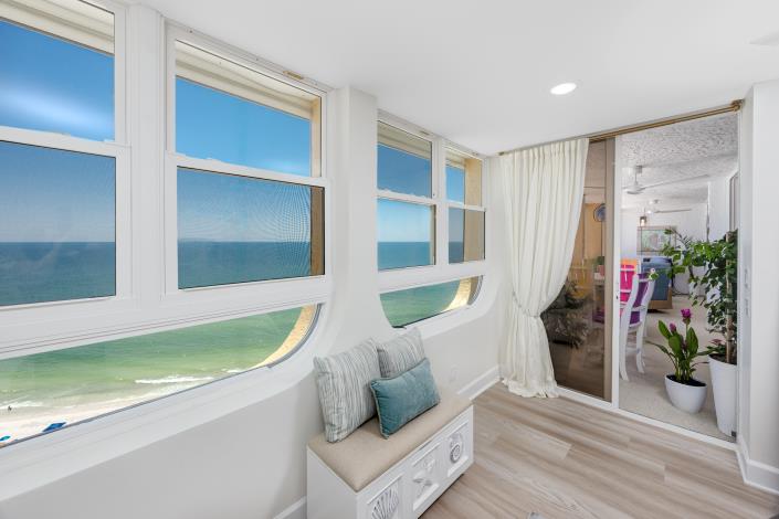 Image No.34-3 Bed Condo for sale