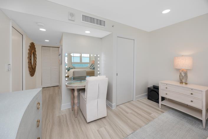 Image No.37-3 Bed Condo for sale