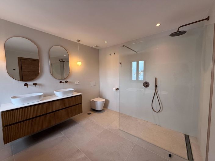 Image No.15-4 Bed Townhouse for sale