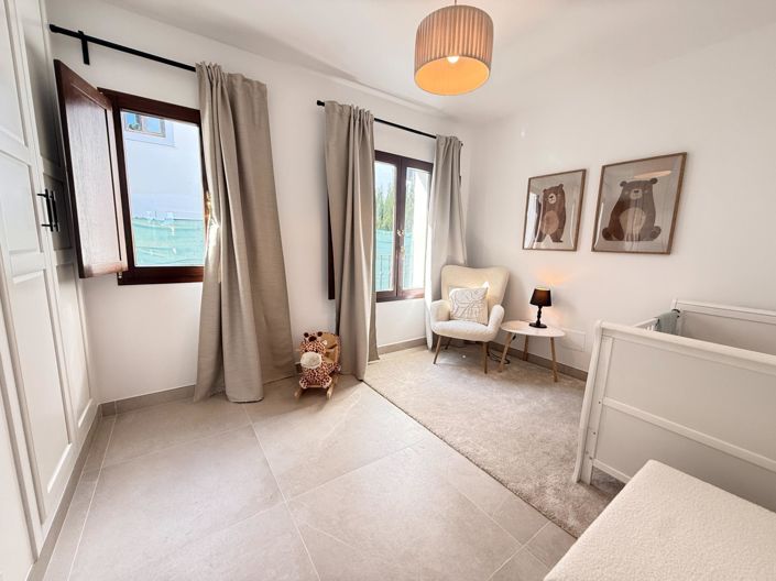Image No.16-4 Bed Townhouse for sale