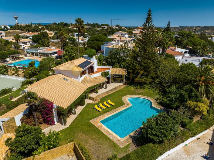 Image No.2-5 Bed Villa for sale