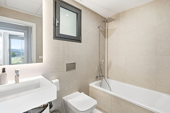 Image No.20-2 Bed Apartment for sale