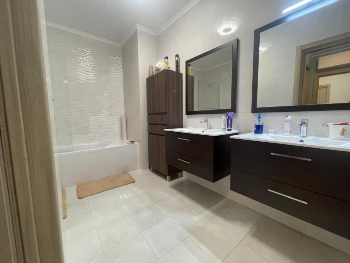 Image No.54-3 Bed Apartment for sale