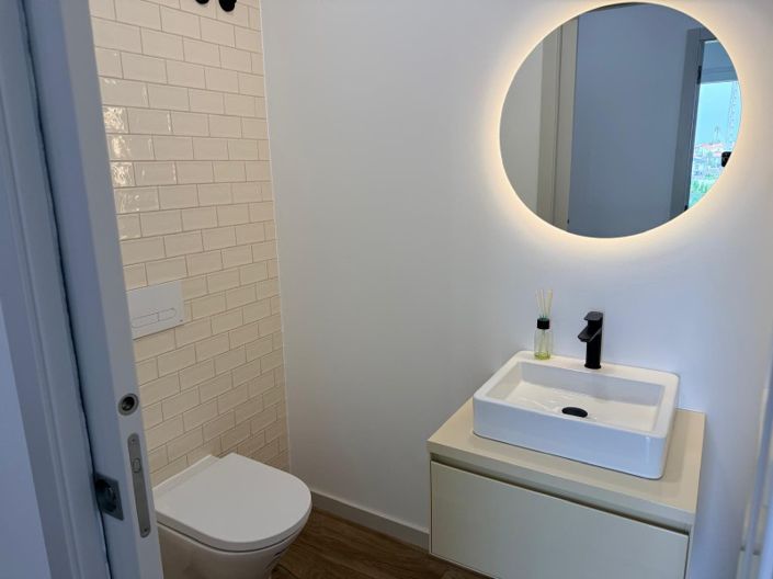Image No.10-3 Bed Apartment for sale
