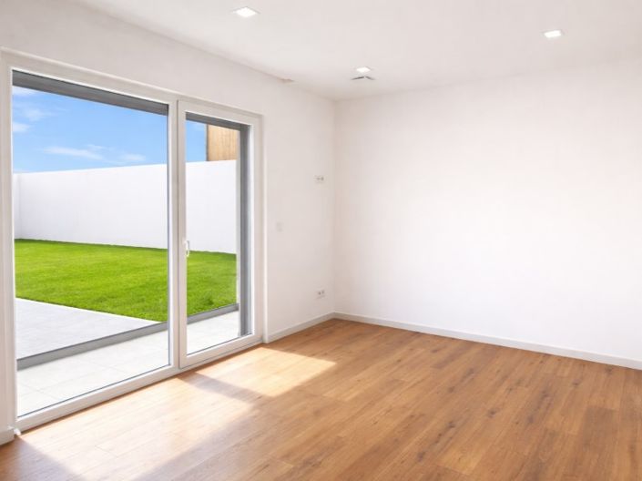 Image No.7-3 Bed Apartment for sale