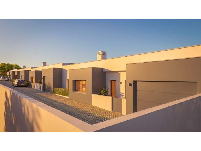 Image No.9-4 Bed House for sale
