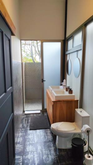 Image No.36-12 Bed Hotel for sale