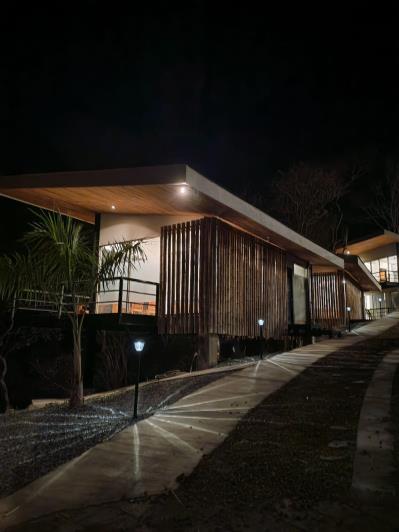 Image No.47-12 Bed Hotel for sale
