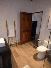 Dome-big-Bathroom-3
