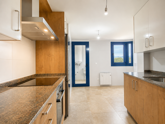 Image No.9-2 Bed Apartment for sale