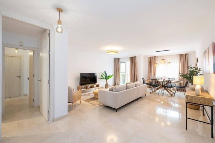 Image No.4-4 Bed Flat for sale