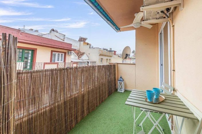 Image No.8-4 Bed Flat for sale