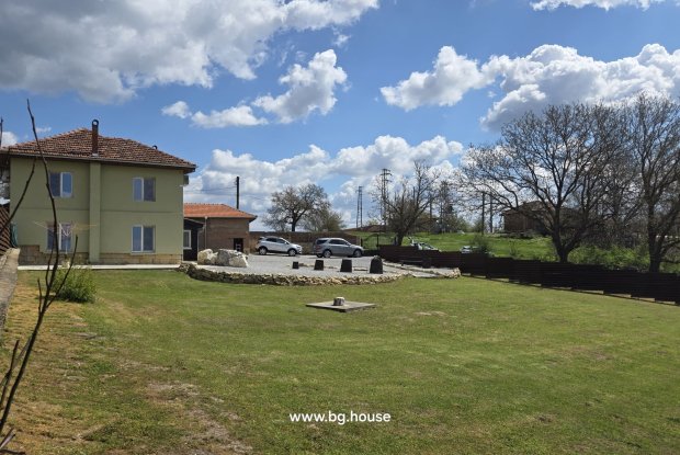 Image No.15-3 Bed House for sale