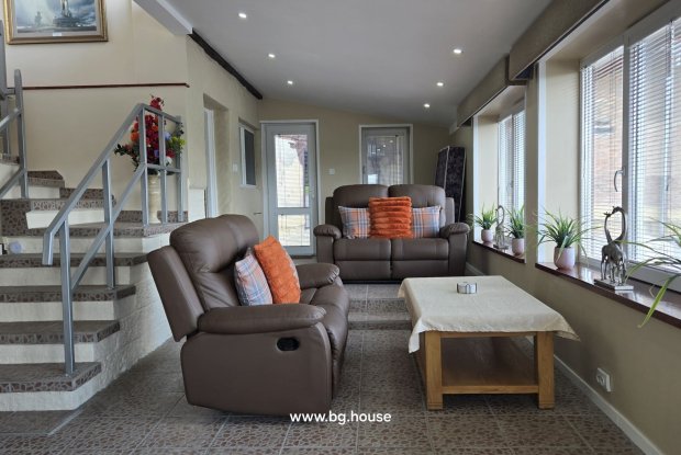 Image No.20-3 Bed House for sale