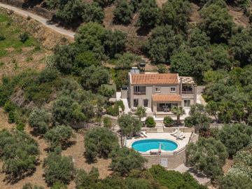 Private-Villa-For-Sale-Alikianos-max10MB