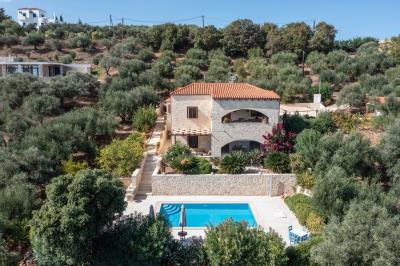 Luxury-stone-villa--3-