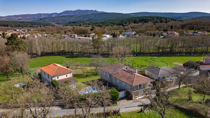 Image No.6-4 Bed Country House for sale
