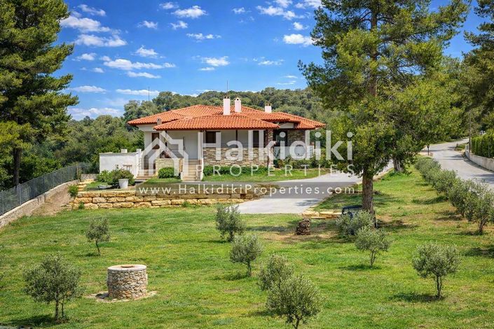 Image No.2-4 Bed Villa for sale