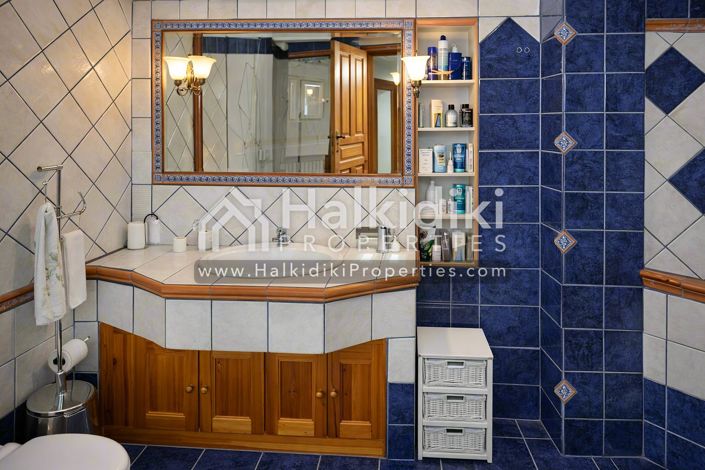 Image No.9-4 Bed Townhouse for sale
