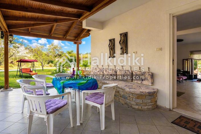 Image No.11-3 Bed Townhouse for sale