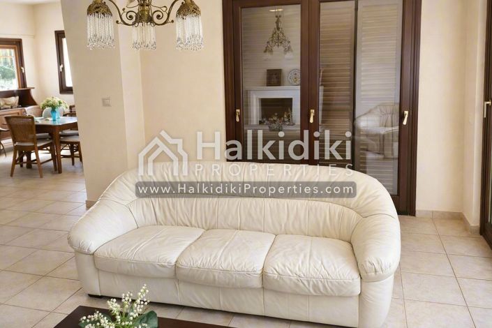 Image No.5-2 Bed Villa for sale