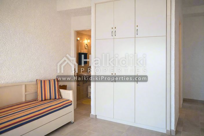 Image No.8-2 Bed Townhouse for sale