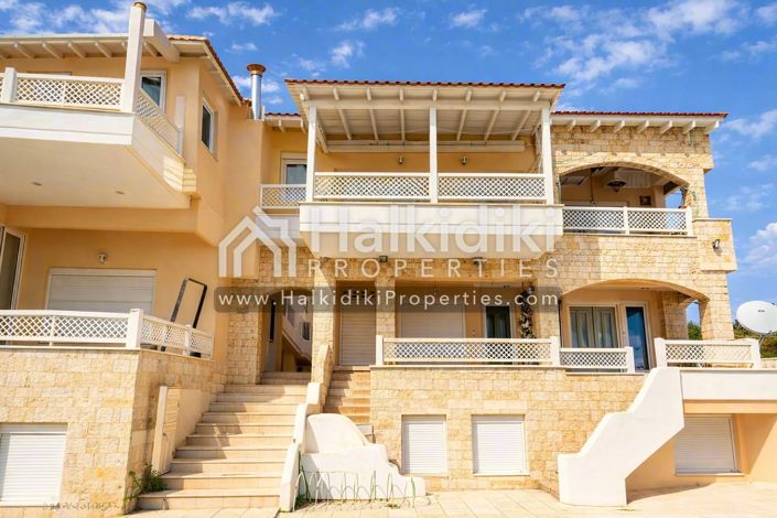 Image No.25-4 Bed Townhouse for sale