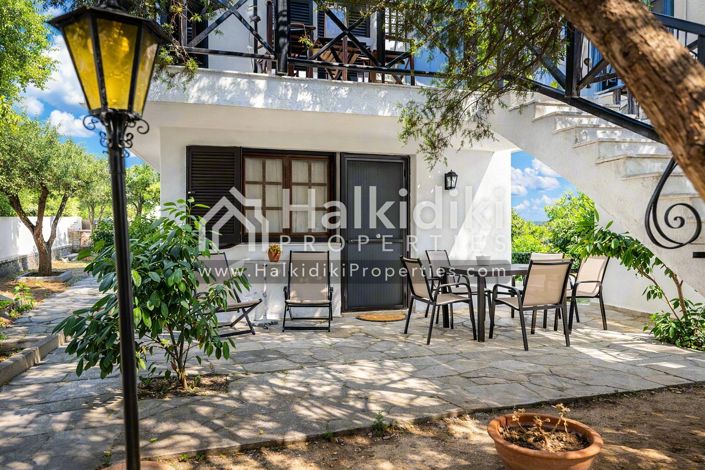 Image No.8-3 Bed Townhouse for sale