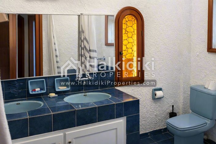 Image No.10-Villa for sale