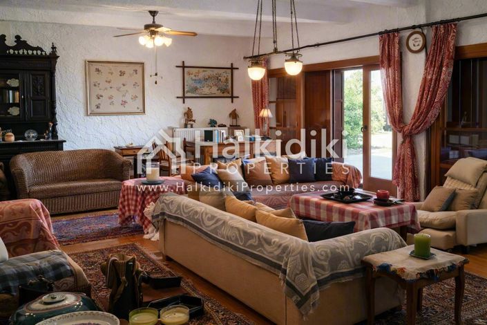 Image No.5-Villa for sale