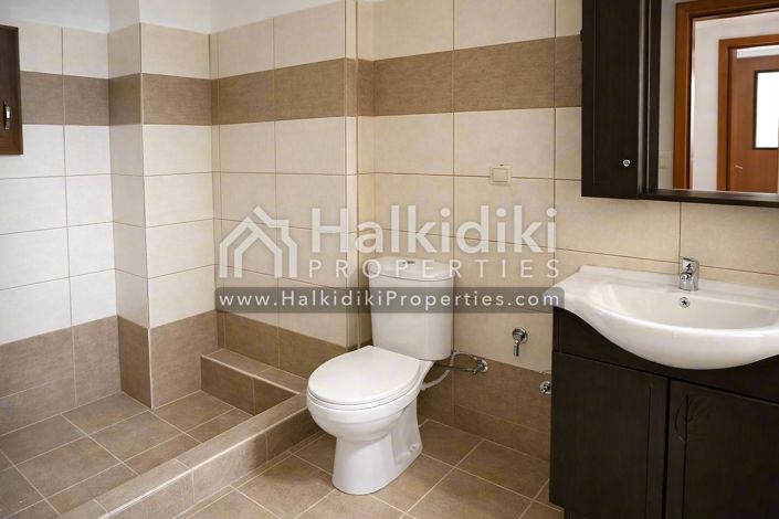 Image No.20-3 Bed Townhouse for sale