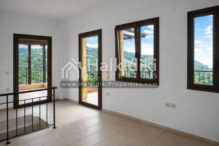 Image No.22-3 Bed Townhouse for sale