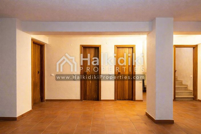 Image No.16-Villa for sale