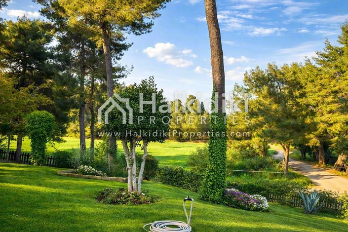 Image No.11-Villa for sale