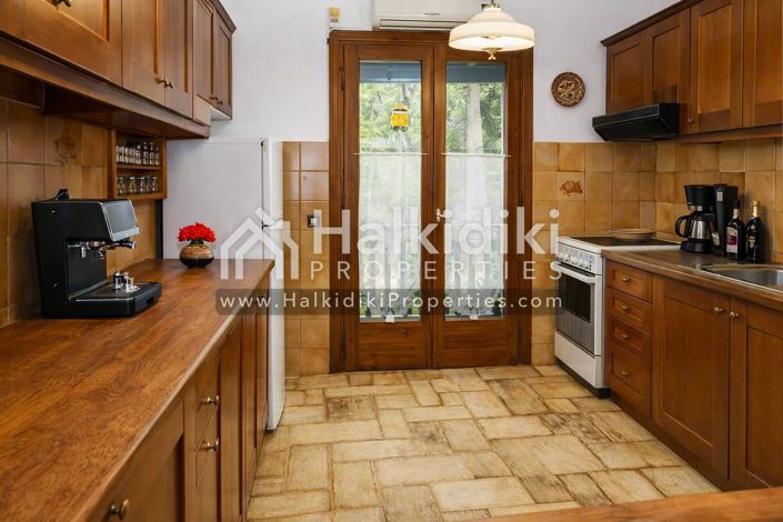 Image No.16-Villa for sale