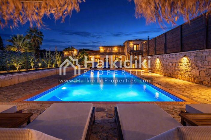 Image No.19-14 Bed Villa for sale