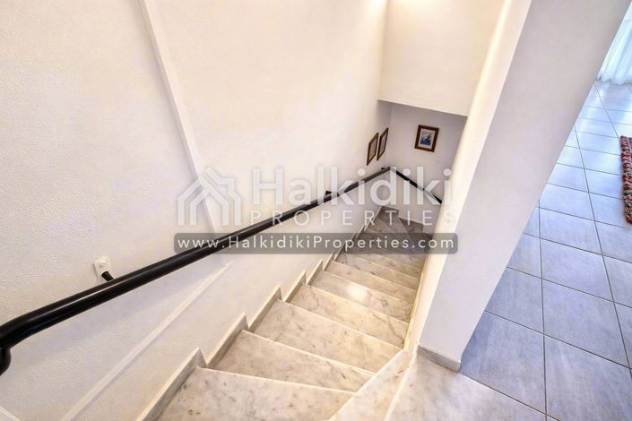 Image No.9-3 Bed Townhouse for sale