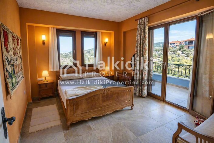 Image No.12-4 Bed Villa for sale