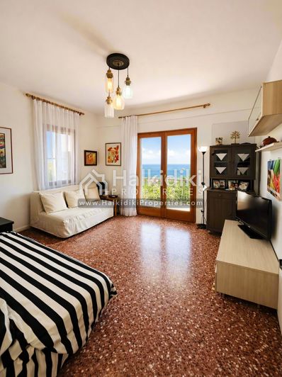 Image No.8-2 Bed Villa for sale