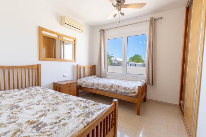 Image No.17-4 Bed Semi-Detached for sale