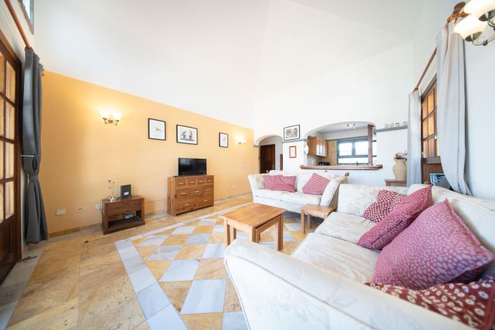 Image No.5-2 Bed Villa / Detached for sale