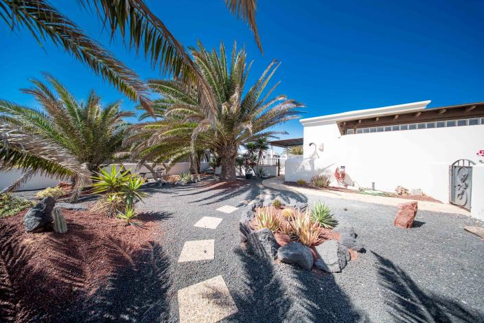 Image No.37-2 Bed Villa / Detached for sale