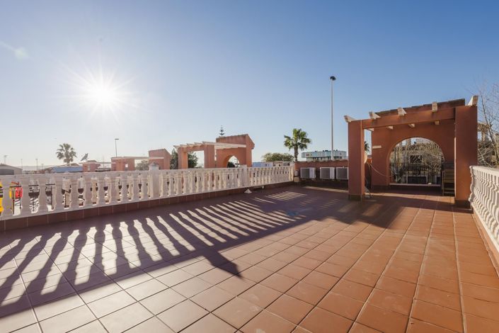 Image No.25-2 Bed Villa for sale