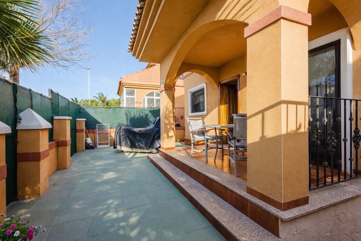 Image No.4-2 Bed Villa for sale
