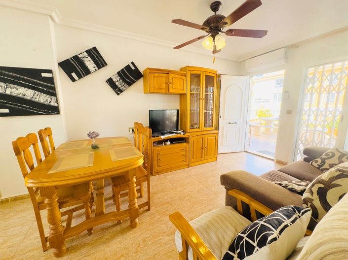 Image No.15-4 Bed House for sale